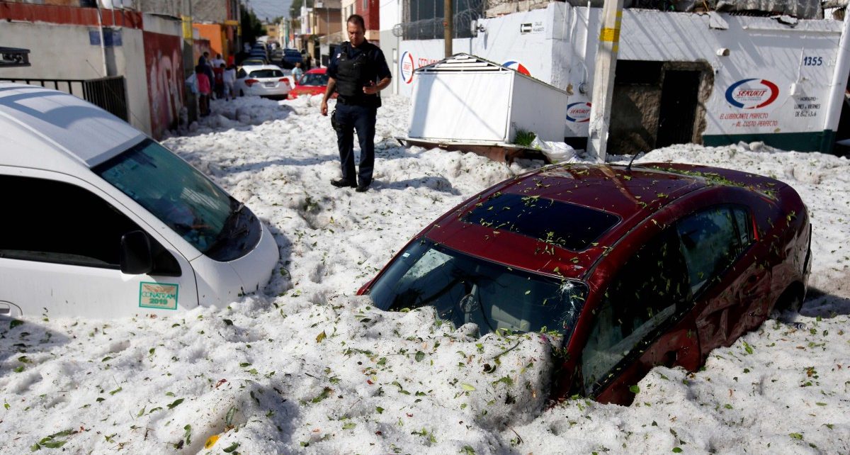 Eis-Sturm mitten im Sommer: Hagelsturm verwüstet mexikanische Stadt