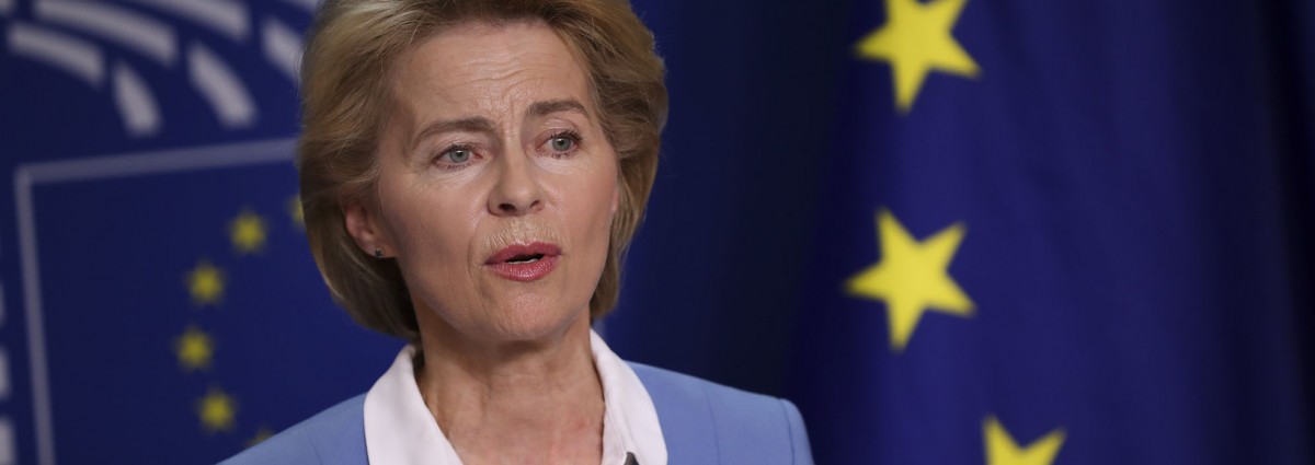 „Der Start war holprig“: Ursula von der Leyen auf Werbetour im EU-Parlament