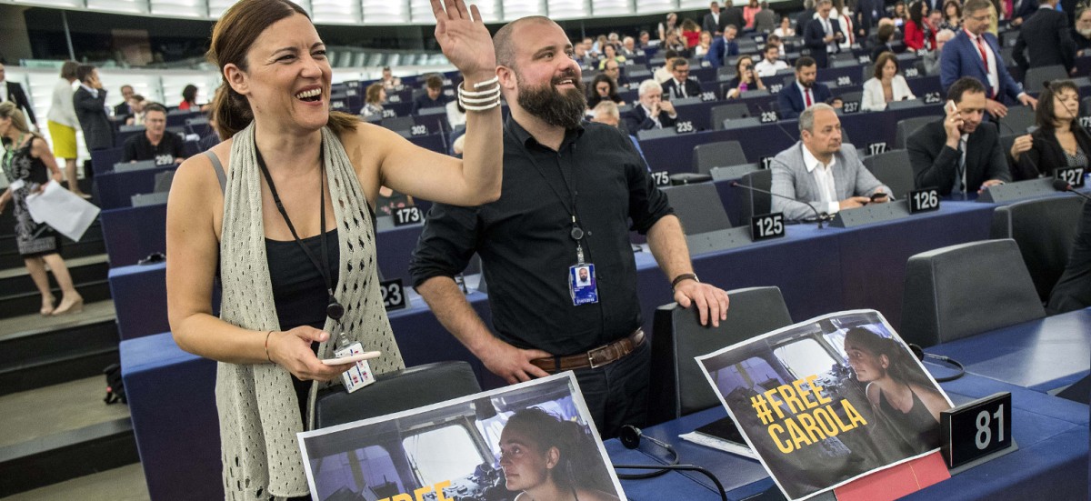 Die deutsche Sea-Watch-Kapitänin Rackete bleibt vorerst in Italien