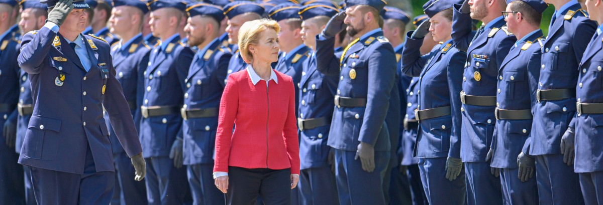 Es kommt auf jede Stimme an: Von der Leyen hofft auf Mehrheit im EU-Parlament