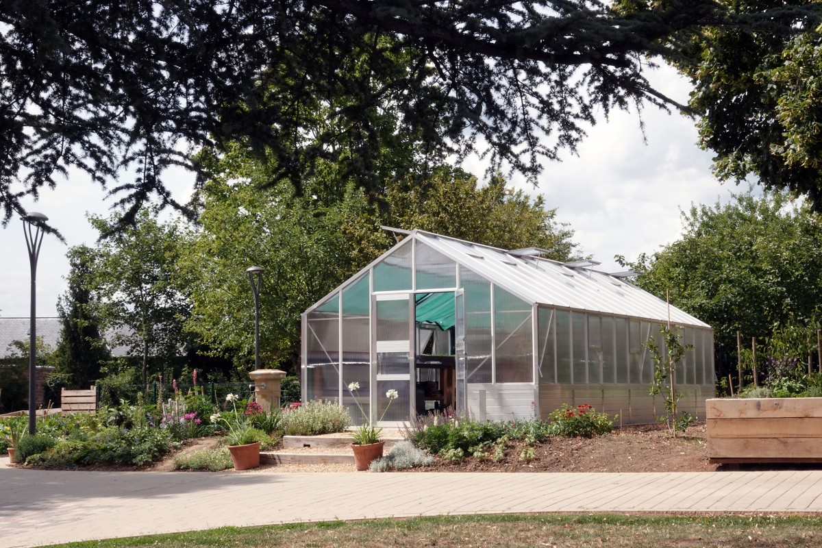 2190803 Peppingen Klostergarten Gewächshaus 2 François Besch