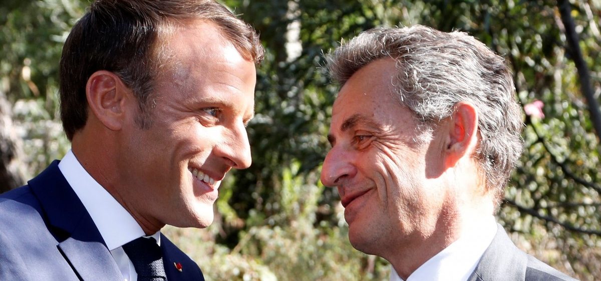 Entre bains de foule, célébrations et ... Poutine: Les vacances studieuses de Macron