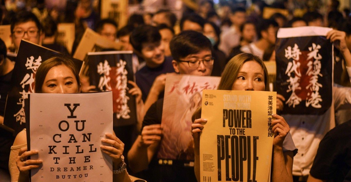 Zehntausende trotzen in Hongkong Warnungen aus Peking