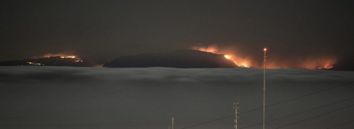 Waldbrand auf Gran Canaria gerät außer Kontrolle