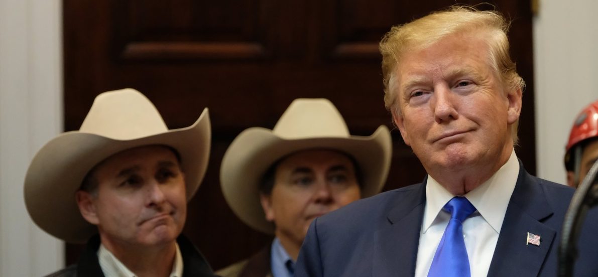 Neuer Zündstoff in Ukraine-Affäre – Trump verhöhnt Whistleblower