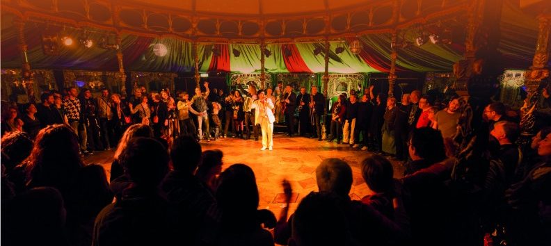 „Einen neuen Blick auf die Stadt eröffnen“: Hinter den Kulissen der „Escher Kulturnuecht“