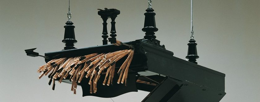 Kunst am Limit: Rebecca Horn und ihr Theater der Metamorphosen