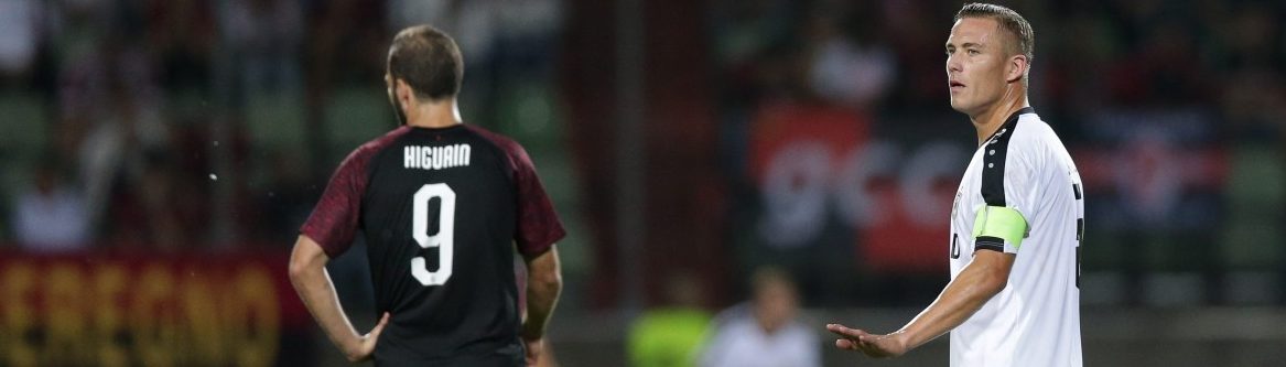 Ein, zwei und 28 Jahre später: Beim Spiel F91 gegen Apoel Nikosia kommt es zu einem besonderen Wiedersehen