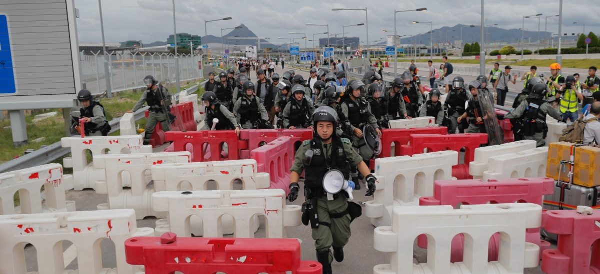 Chaos-Wochenende in Hongkong – Ist China „bereit für den Kampf“?