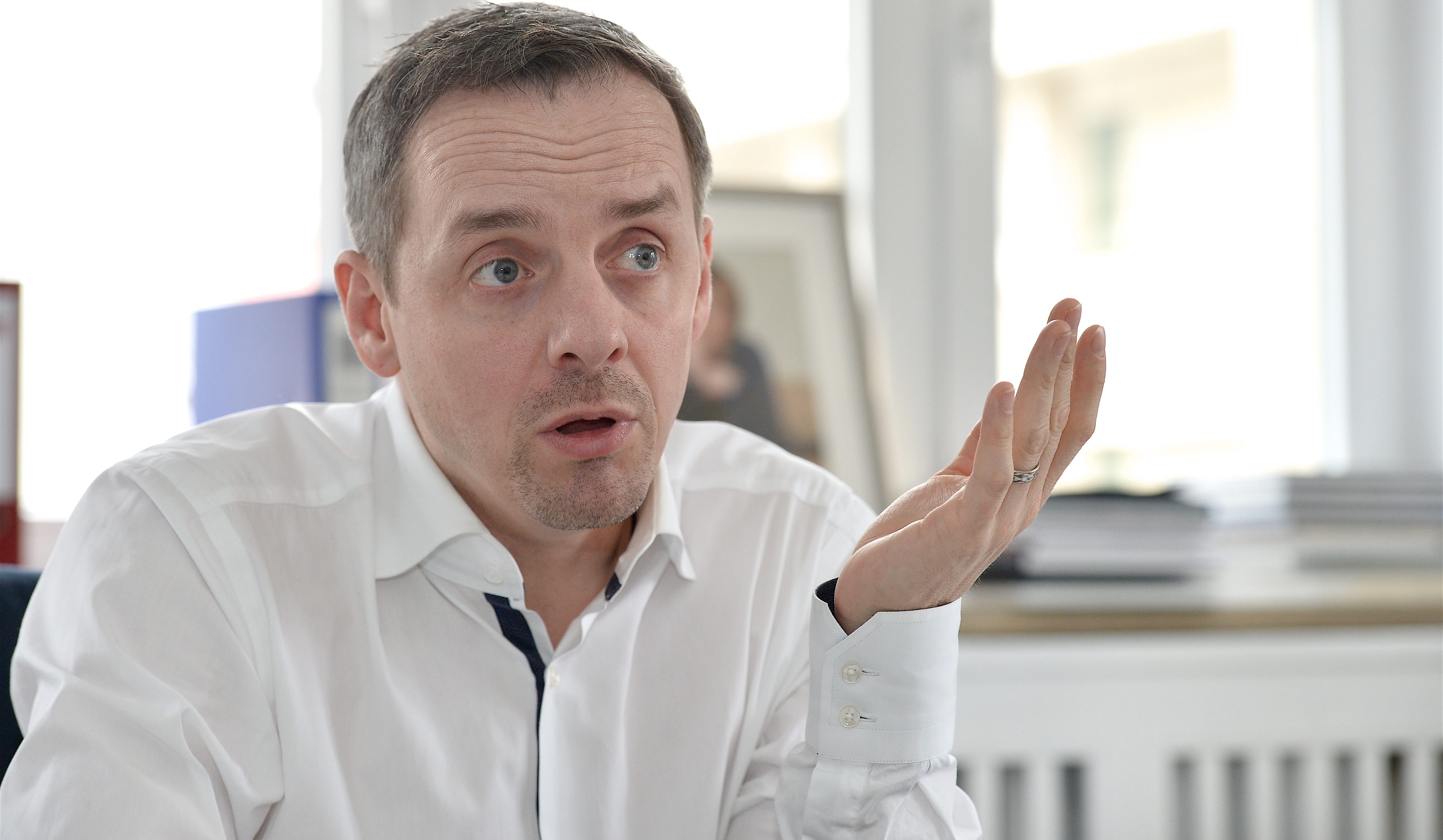 „Ein wichtiges Spiel“: Bürgermeister schwänzt Personalfeier für Handballspiel – Escher wundern sich jetzt über Georges Mischo