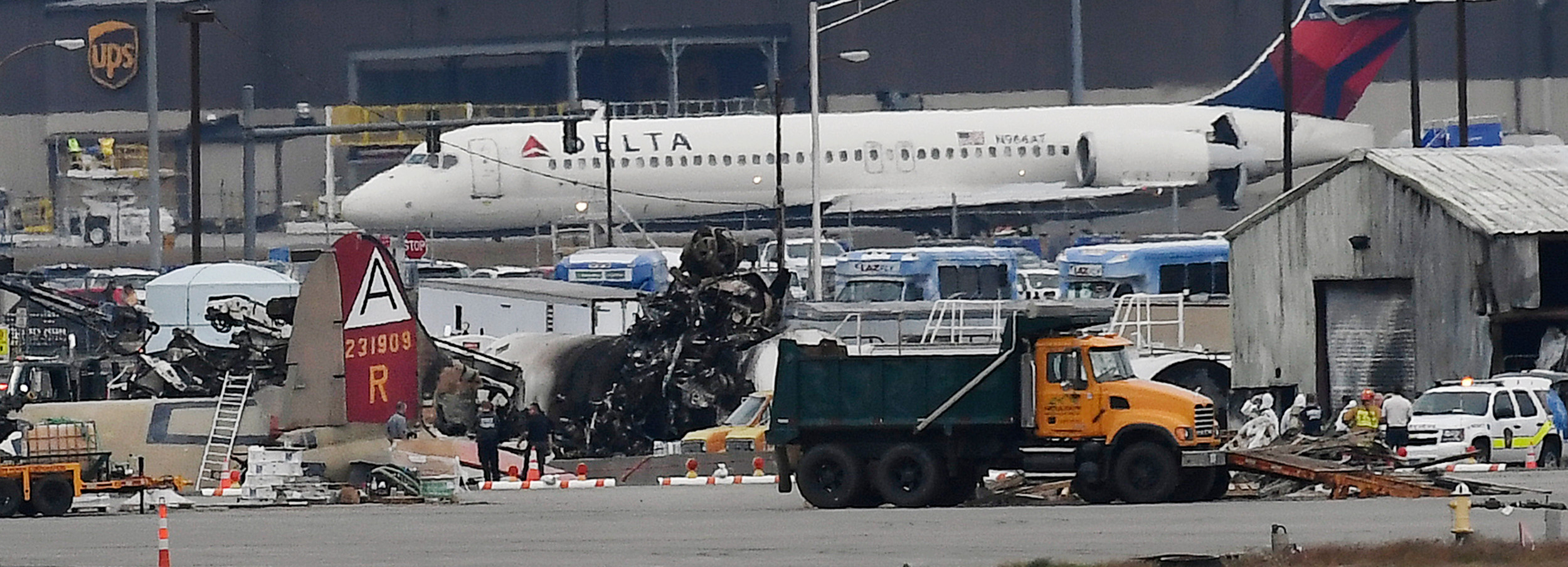 Sieben Tote nach Absturz von Weltkriegsbomber in den USA