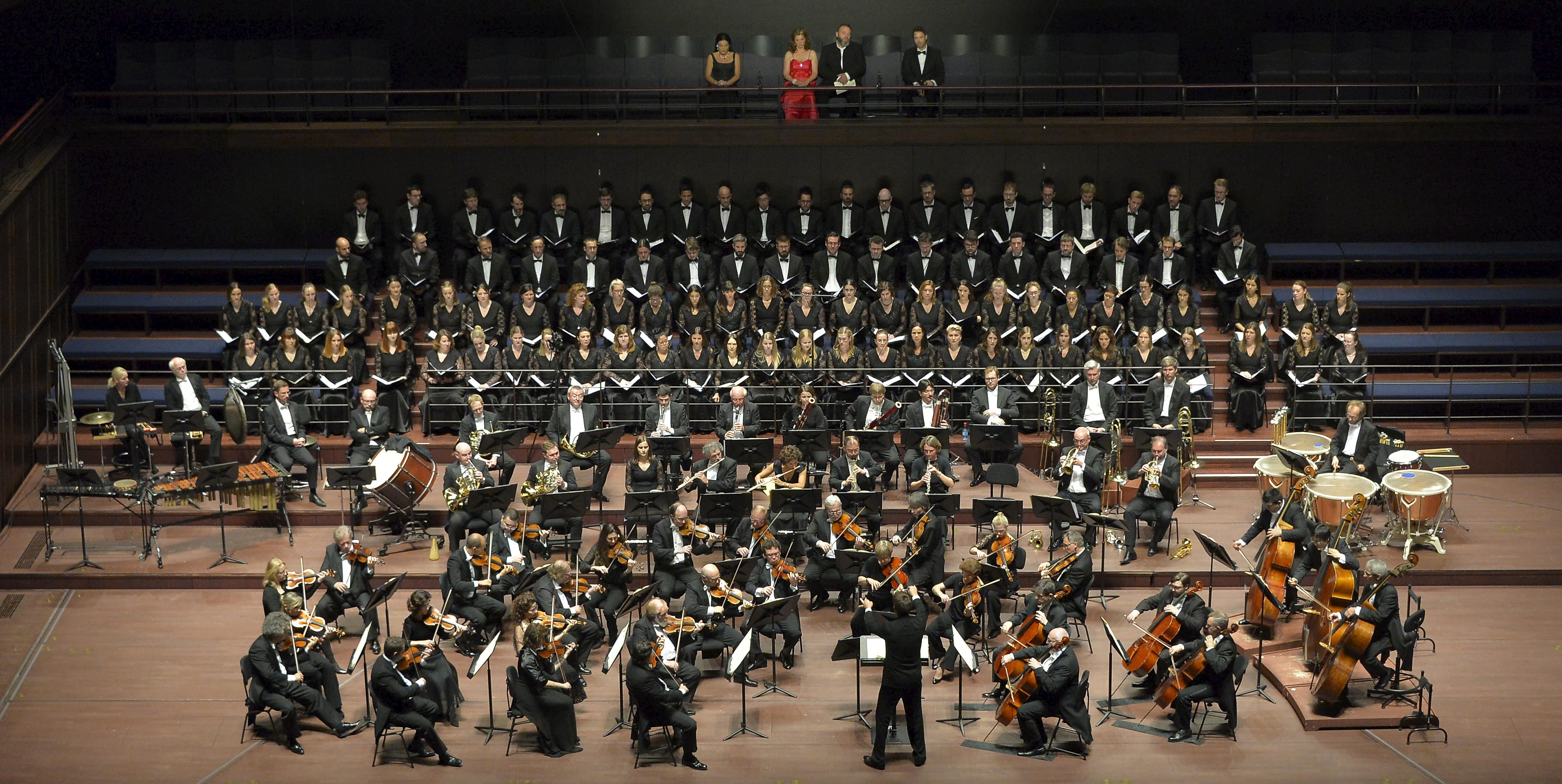 Alain spannt den Bogen: Jubiläumskonzert mit Beethoven und Schönberg