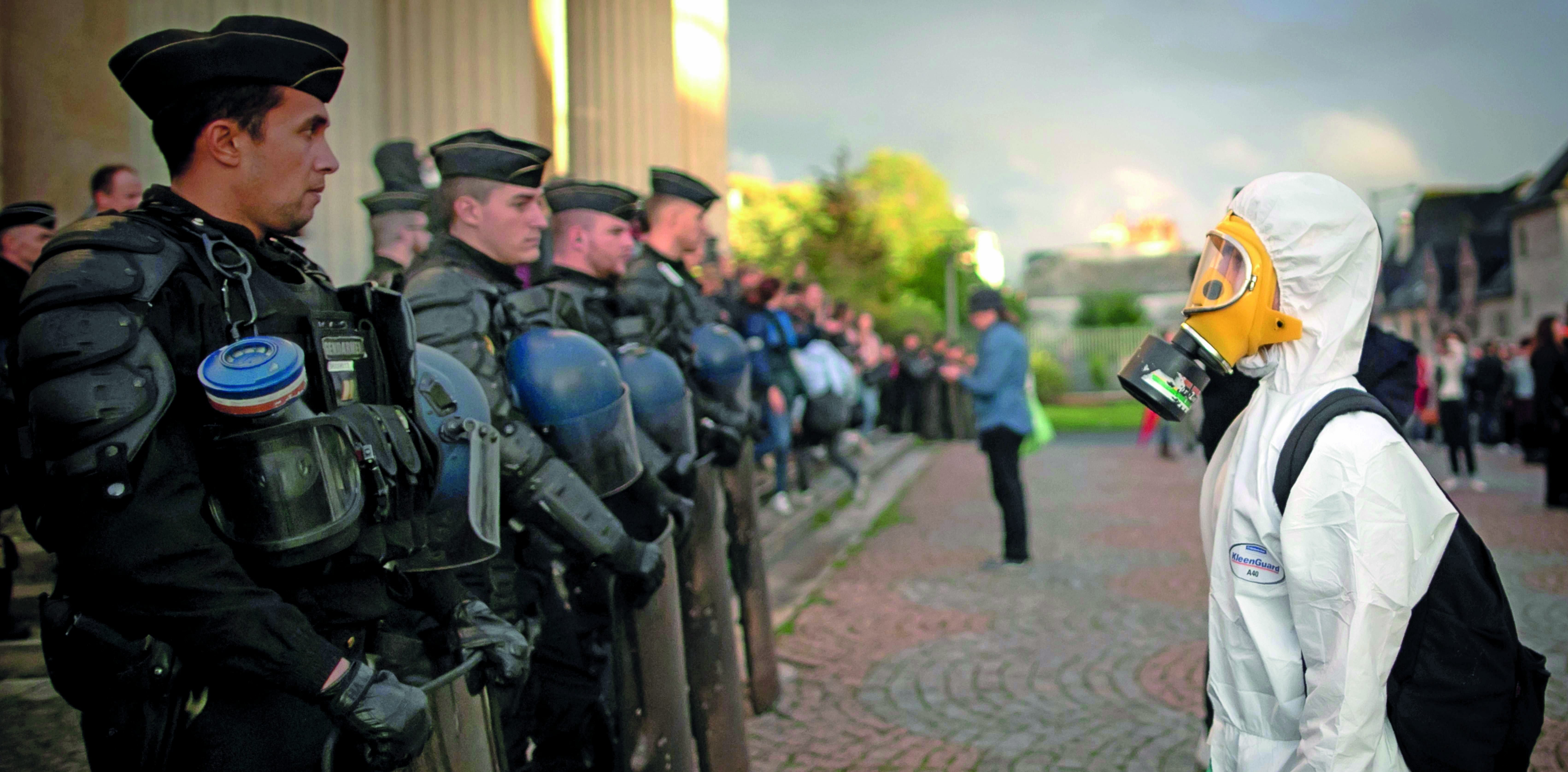 Le feu couvant de Rouen: L’incendie de l’usine Lubrizol suscite l’inquiétude et la colère