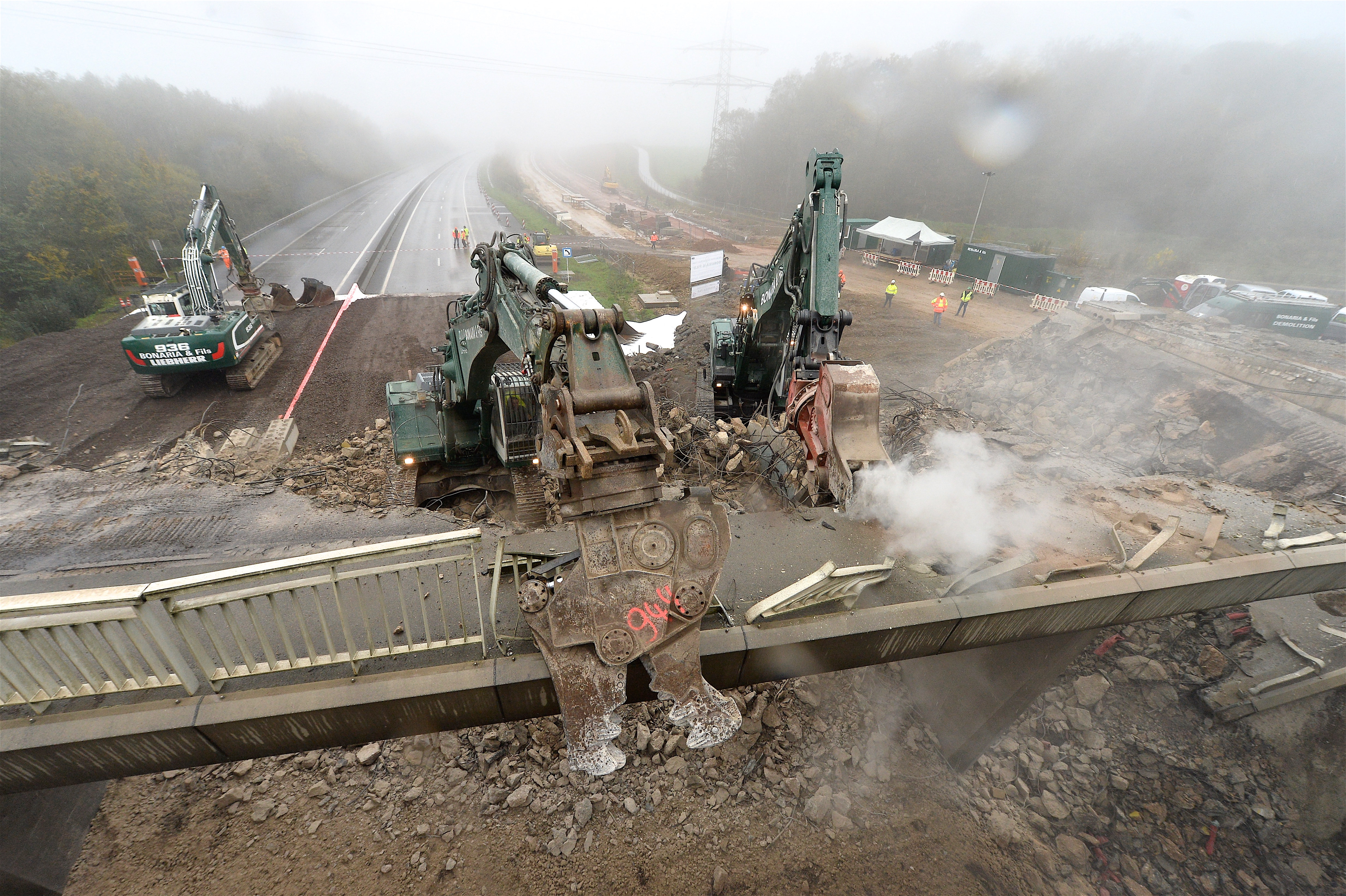 Travaux de démolition du pont sur l’A3 entre Kockelscheuer et B