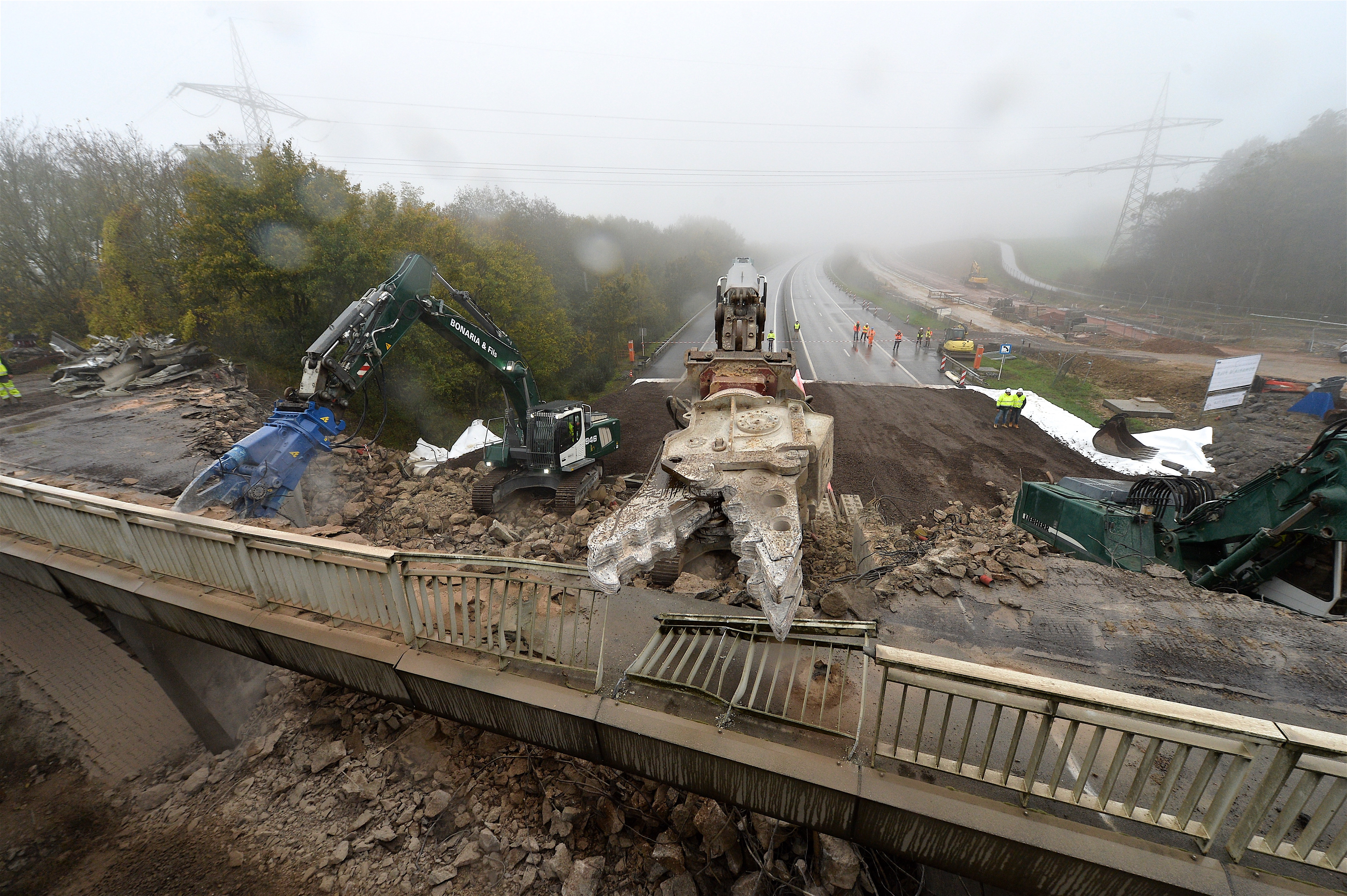 Travaux de démolition du pont sur l’A3 entre Kockelscheuer et B