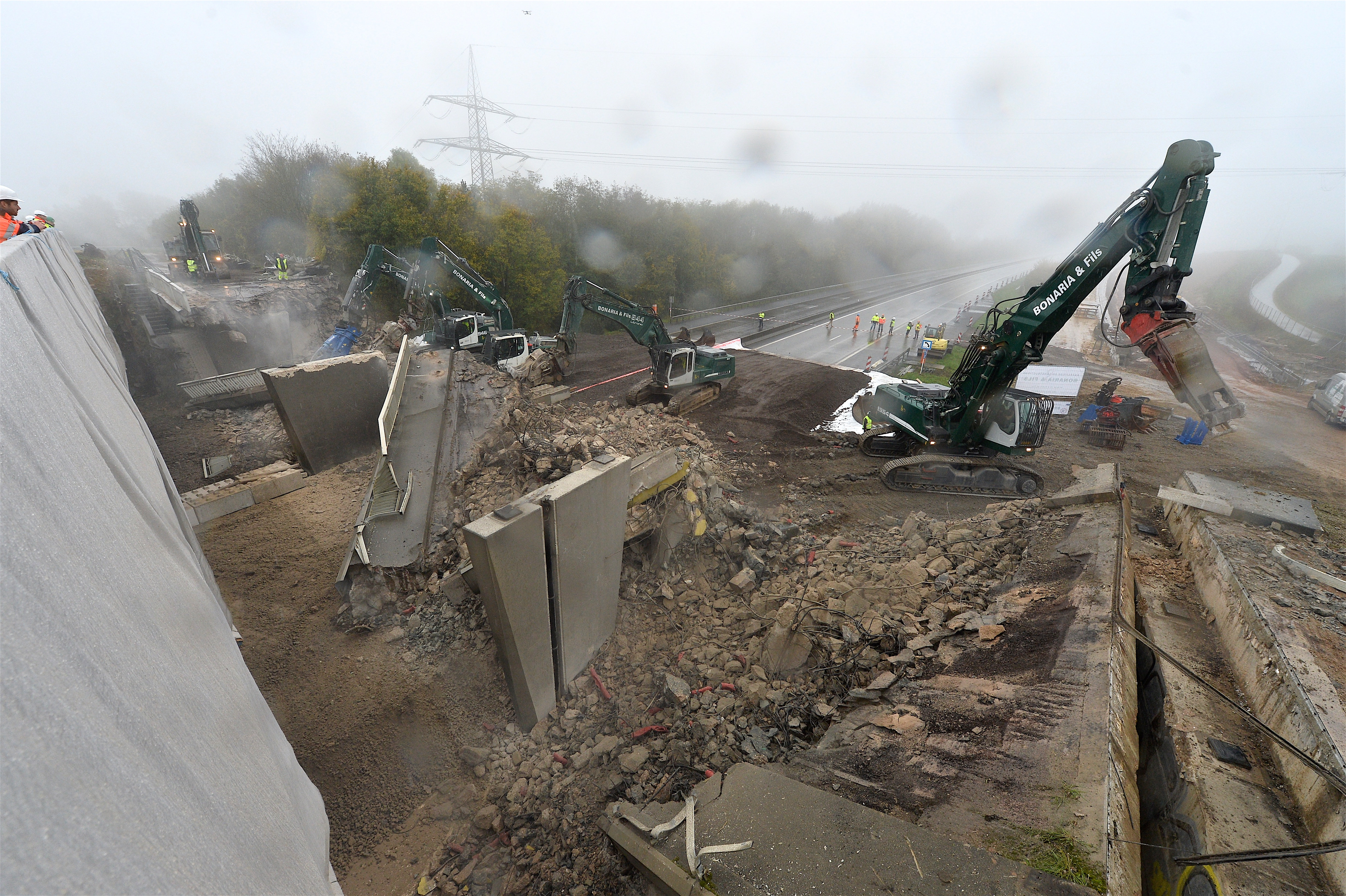 Travaux de démolition du pont sur l’A3 entre Kockelscheuer et B
