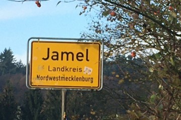 Ein Leben im Ausnahmezustand: Wohnen unter Neonazis