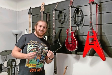 Angerfest / Der „Kleeschen“ bringt Spielzeug und Metal in die Escher Kufa