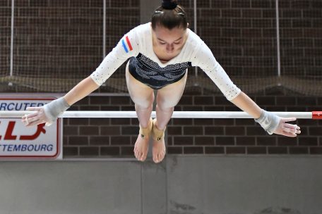 Céleste Mordenti gelang erstmals ein Flugelement am Stufenbarren