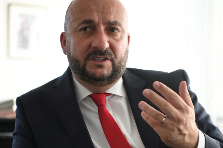 Ministerium bestätigt / Schneider nennt am Montag den Zeitpunkt seines Rückzugs