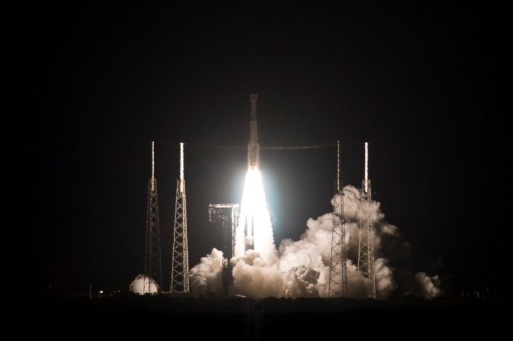 Krieg der Sterne / Trump ruft „Space Force“ als neue US-Teilstreitkraft ins Leben