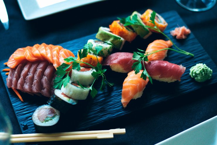 Sushi / Roll mich – ein kleiner Japan-Knigge