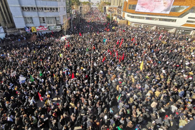Iran / Mindestens 30 Tote bei Massenpanik bei Soleimani-Trauerzug 