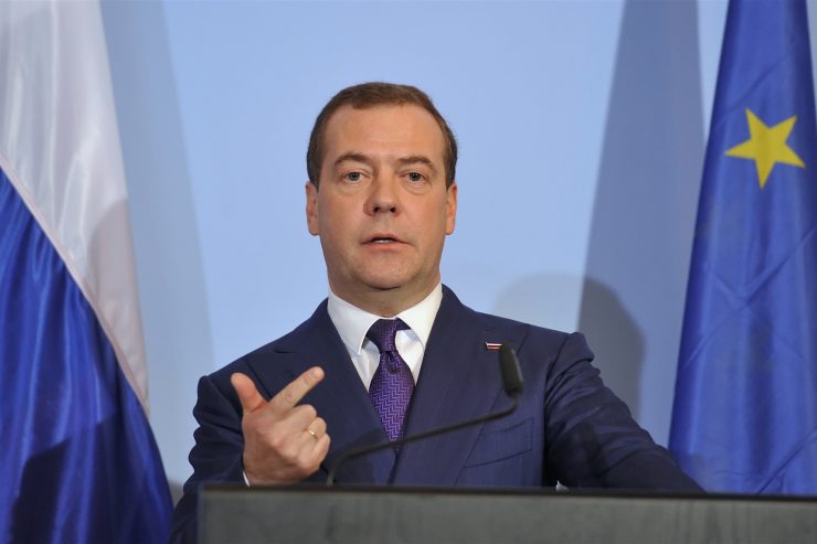 Moskau  / Russische Regierung unter Medwedew tritt zurück