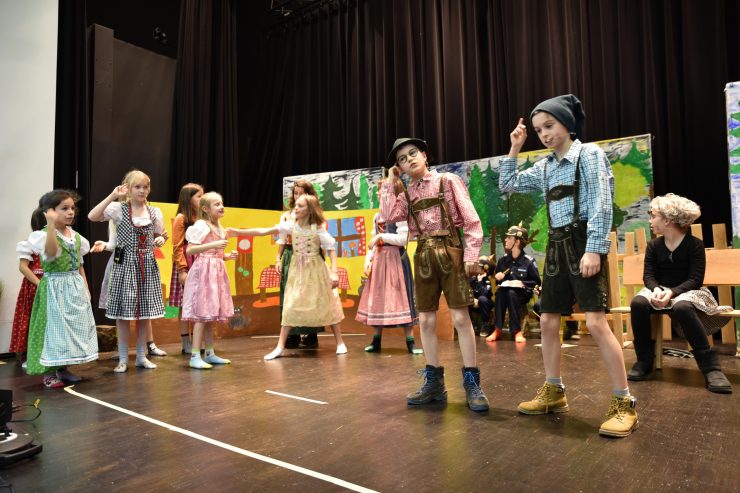 Escher Erfolgsgeschichte / Kleine Schauspieler ganz groß:  „Dausendbengchen“ spielt Theater für den guten Zweck