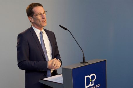 DP-Fraktionschef / Eugène Berger liegt auf der Intensivstation 