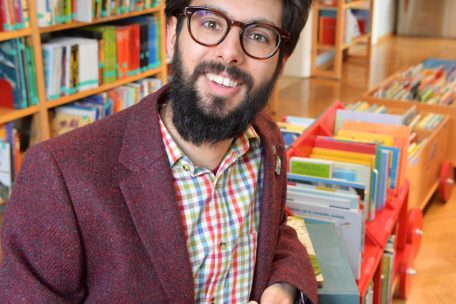 Erzieher Jan Guth ist ein waschechter Escher und hat in der Bibliothek seinen Traumjob gefunden. Sein Lieblingsbuch: &bdquo;Annihilation&ldquo; von Jeff VanderMeer