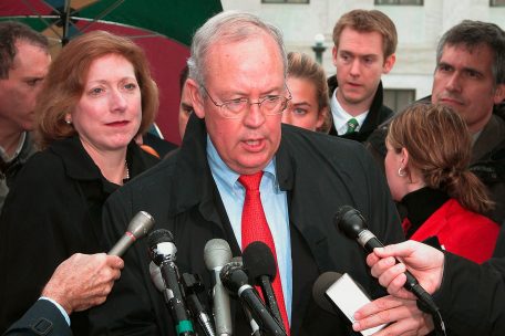 Kenneth Starr wird US-Pr&auml;sident Donald Trump im Amtsenthebungsverfahren verteidigen&nbsp;