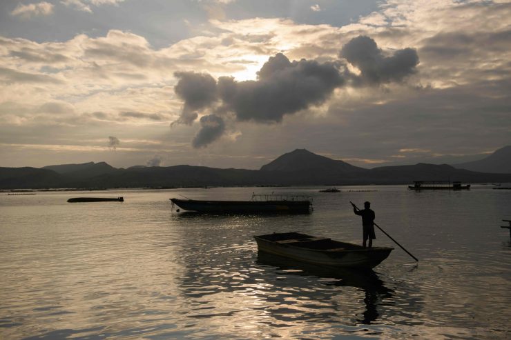 Philippinen / Trügerische Ruhe: Der Vulkan Taal bleibt gefährlich