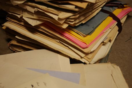 Collecte des archives publiques / Collecte accélérée auprès des ministères et administrations publiques: A la recherche du temps perdu