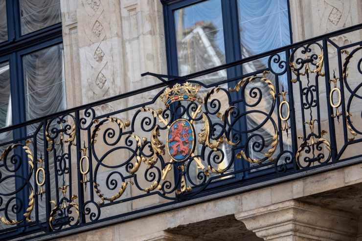 Missstände am Hof / Großherzog Henri verteidigt seine Frau in öffentlichem Schreiben