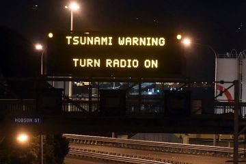 Warnung / Nach einem heftigen Erdbeben der Stärke 7,7 droht in der Karibik ein Tsunami