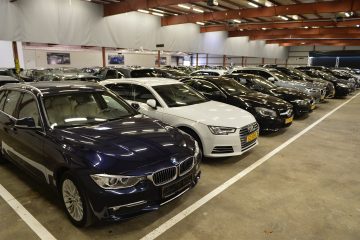 Mobilität / Autos werden immer größer und teurer