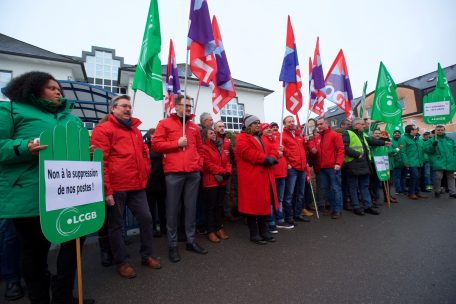 Gewerkschaftsprotest / Europäische Investitionsbank  schließt Kindertagesstätte