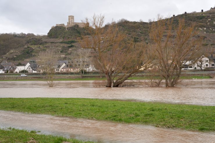 Hochwasser / An der Mosel und in der Region steigen die Pegelstände weiter an