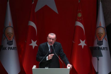Drohung von Präsident Erdogan / Türkei lässt Grenzen zur Europäischen Union für Flüchtlinge offen