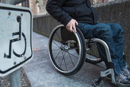 Parlamentarische Anfrage / 912 Menschen mit Behinderung arbeiten im öffentlichen Dienst