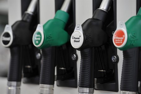 Spritpreise / Talfahrt an den Zapfsäulen