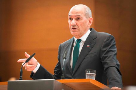 Slowenien / Das Politfossil Janez Jansa wird zum dritten Mal Premierminister