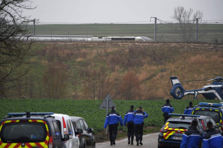 Frankreich / Hochgeschwindigkeitszug entgleist nahe Straßburg – Rund 20 Verletzte