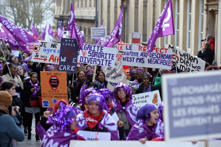 Erster nationaler Frauenstreik in Luxemburg / Frauen und Männer setzen ein Zeichen für Gleichberechtigung