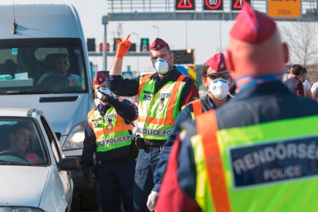 EU / Chaos nach Grenzschließungen, doch Brüssel hofft auf Besserung