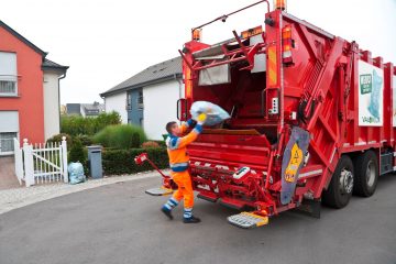 Trotz Coronakrise / Valorlux holt blaue und grüne Säcke weiter wie bisher ab