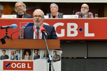 Arbeitsrecht / Wegen der Corona-Krise darf in vielen Bereichen 12 Stunden gearbeitet werden