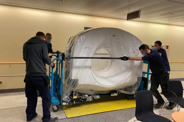 Corona-Krise / 70 G gegen Covid: Nordspital nimmt neuen CT-Scanner in Empfang