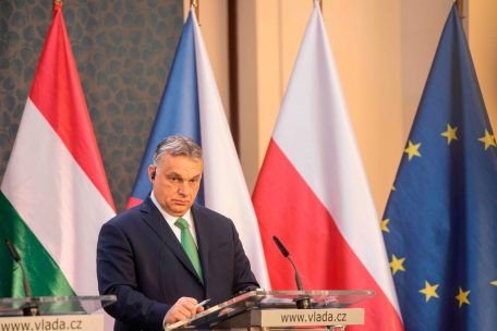 Kommentar / Ungarns Viktor Orban schafft die Demokratie ab